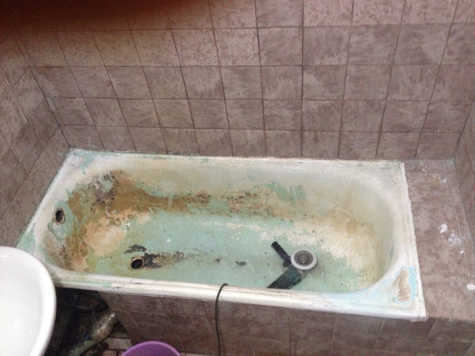Как очистить старую ванну