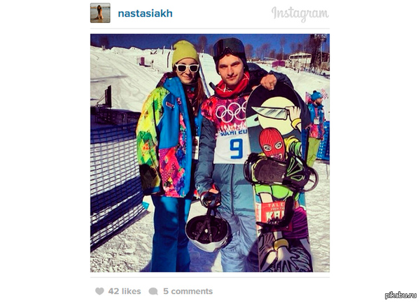 сноубордист Алексей Соболев в Сочи катаются на досках с изображением участницы панк-группы Pussy Riot в балаклаве