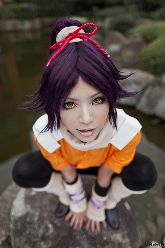 Йоруичи косплей. Йоруичи Шихоуин. Yoruichi Shihouin Cosplay. Йоруичи Шихоуин косплей. Йоруичи Блич косплей.