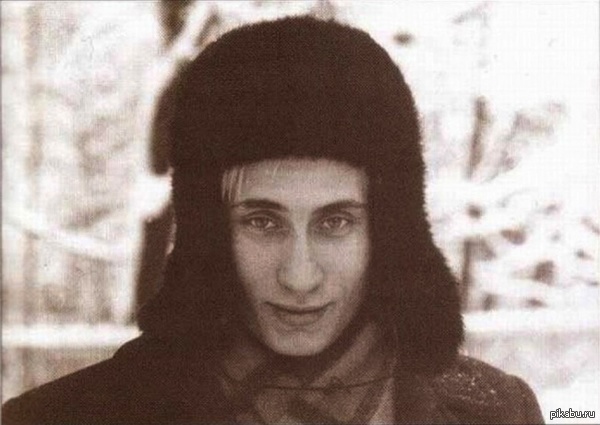я не его фанатка, но по моему, в молодости он был няшкой^^.