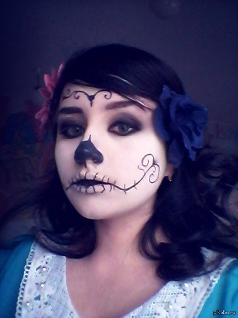 Костюмированная вечеринка, выбрала такой образ))