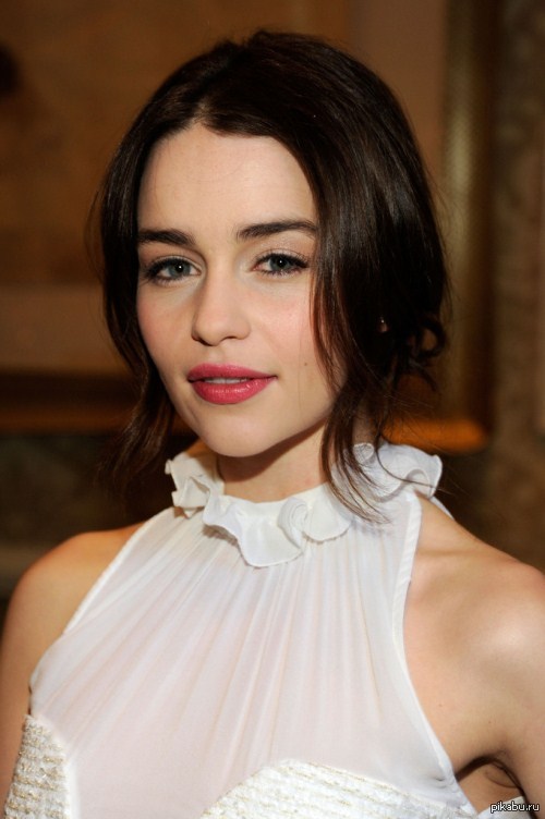 Emilia clarke. Эмилия Кларк. Эмилия Кларк в хорошем качестве. Эмилия Кларк 2012. Эмилия Кларк фото.