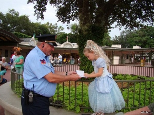 A security guard at Disneyland asks for an autograph from a little girl, pretending to have mistook her for a princess. - Security, Disneyland, Princess, Girl, Milota, Not button accordion