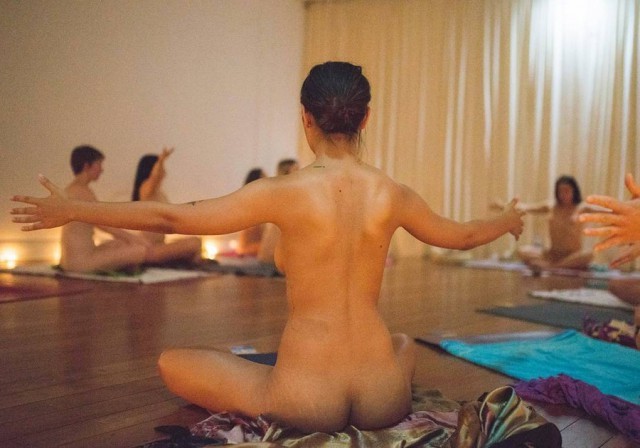 Naked yoga in Australia - NSFW, Australia, Girls, Yoga, Naked, Nudity, Figure, Strawberry, Longpost