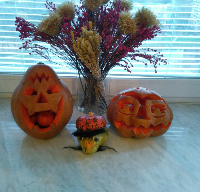 halloween pumpkins - My, Halloween, Mum, Sister, Nobody reads tags, Sisters