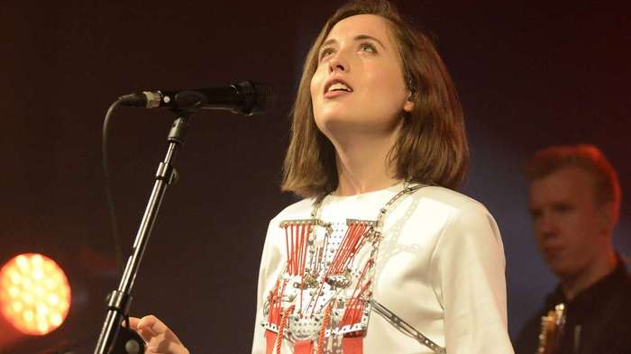 A fan of the Soviet designer) - Alice Merton, Decoration, , Longpost, Girls