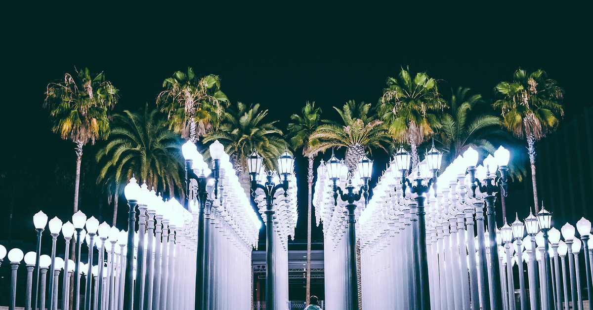 Несколько рядов. Фонари Лос Анджелес. Фонари Лос Анджелеса. Los Angeles фонари.