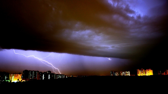 July thunderstorm over Vnukovo. Night. - My, Thunderstorm, Lightning, Weather, Sky, The photo, Night, Longpost