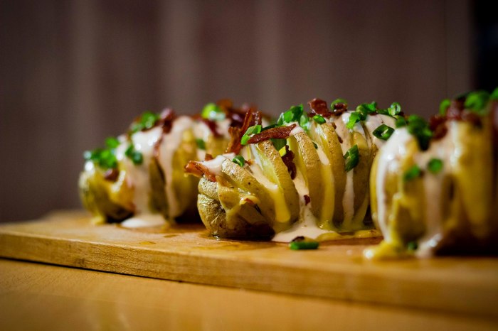 Baked potatoes with cheese and bacon - My, Baked potato, Potato, , Bacon, Thyme, Cheese, Video