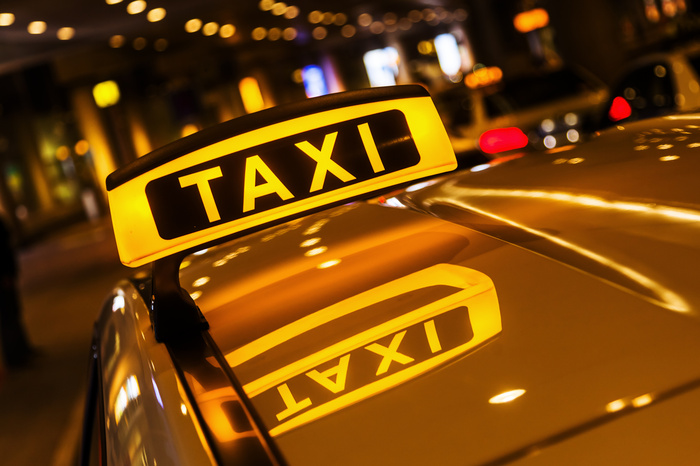 Taxi driver hit a woman and got into a fight with her husband - Fight, Taxi driver, Skirmish