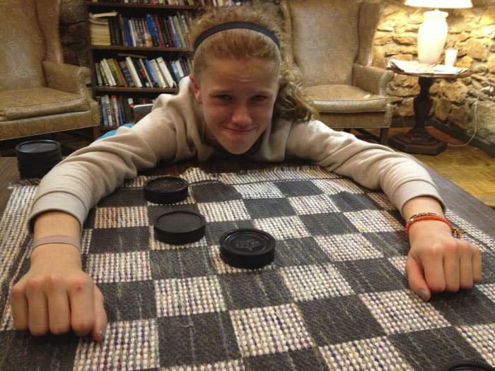 Little sister loves checkers - Games, Competitions, Humor, The photo, Girls, Longpost