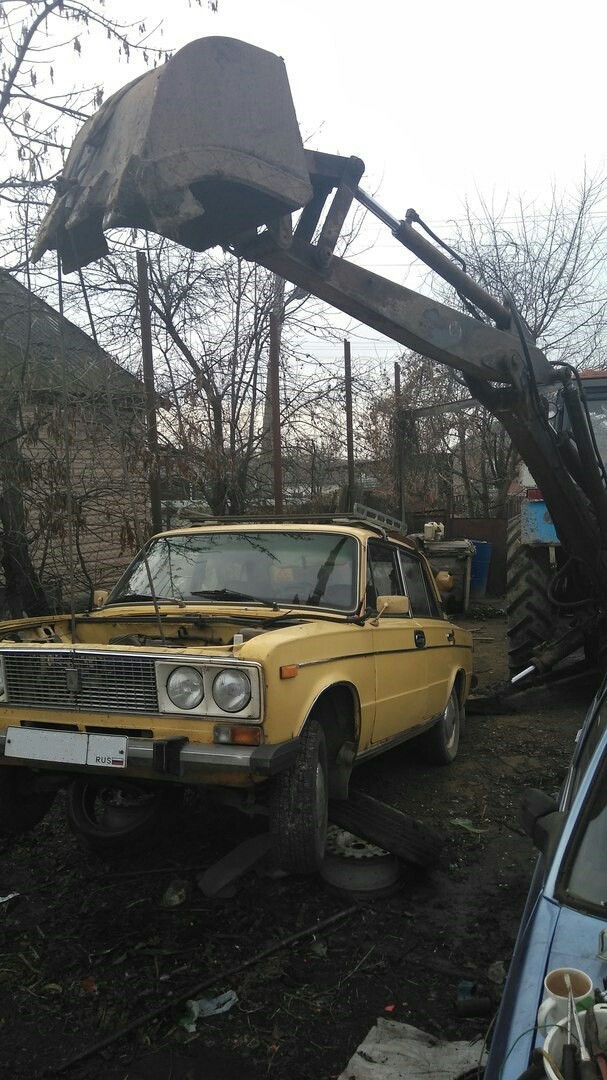 When there is no jack, but there is a tractor Belarus - My, Auto, Auto repair, Tractor, crazy hands, Only in Russia