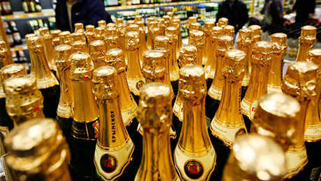 Round-the-clock sale Champagne for the new year in the Russian Federation. Will they approve or not? - My, Agronews, Russia, Alcohol, Champagne, New Year, Law