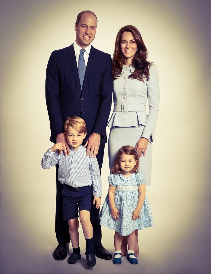 The Adventures of the Cambridge Family. - Great Britain, Queen, Prince William, Kate Middleton, Photoshop master, Humor, Christmas, Longpost