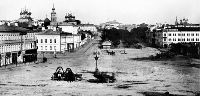 Night on Tsvetnoy Boulevard - Moscow, 1882, Longpost