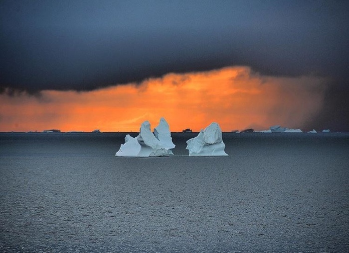 Icebergs at sunset - The photo, Iceberg, Sunset