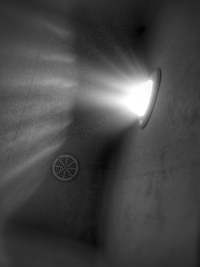 Photo on phone - My, The photo, Treatment, Text, Beginning photographer, Swimming pool, Black and white, Lamp, Light