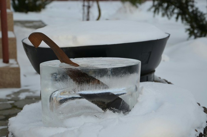 In the bath, the water in the tub froze along with the ladle - My, Winter, Ice, beauty