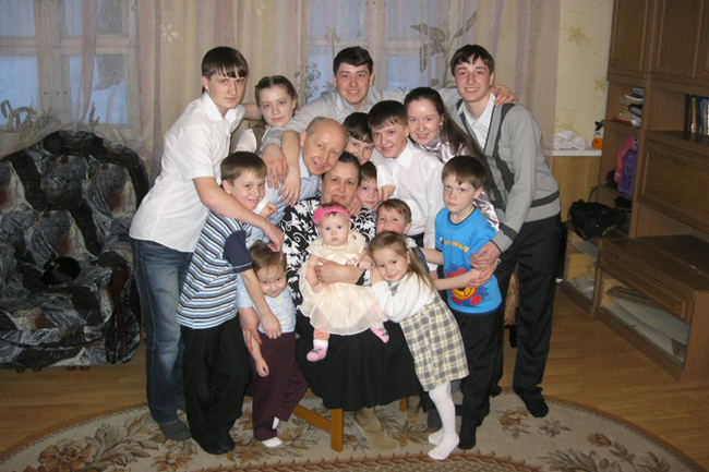 There are 14 children in the family - The large family, Children, Longpost