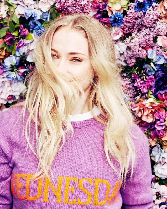 Сегодня свой 22-й День рождения празднует потрясающая, необыкновенная и шикарная Софи Тернер Поздравляем!