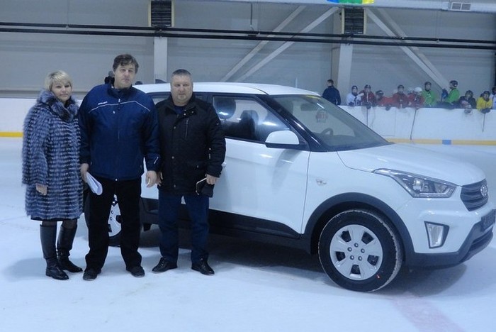 The hero of the match Russia-Germany Kirill Kaprizov presented a car to his first coach - Presents, Auto, Gratitude, Тренер, Hockey, Russian team, Hyundai