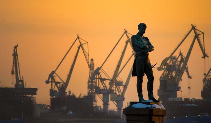 Ivan Fedorovich Kruzenshtern. Man and ship. - My, Saint Petersburg, Monument, Cityscapes, Street photography
