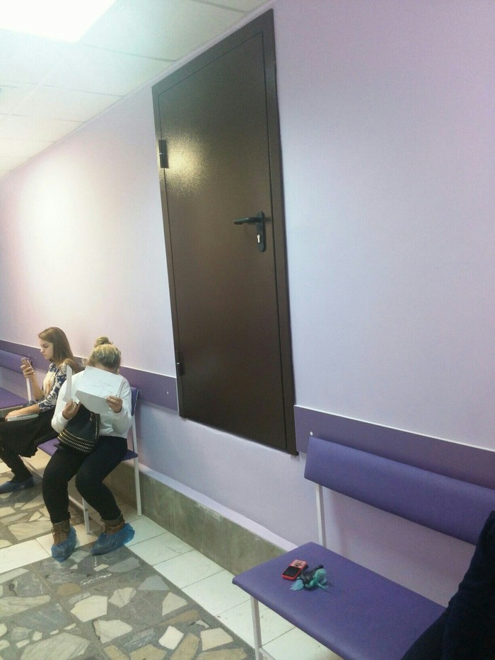 Door in the children's clinic - Saratov, Two, Longpost
