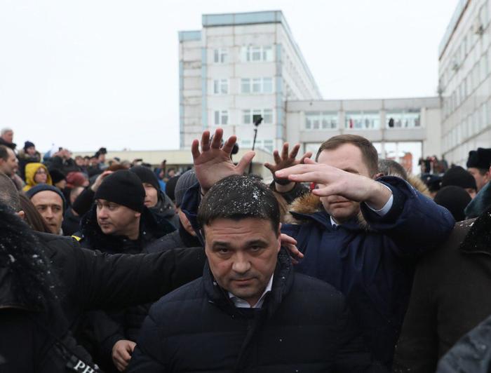 Governor of the Moscow region at a meeting with residents of Volokolamsk - Volokolamsk, , Dump, The governor