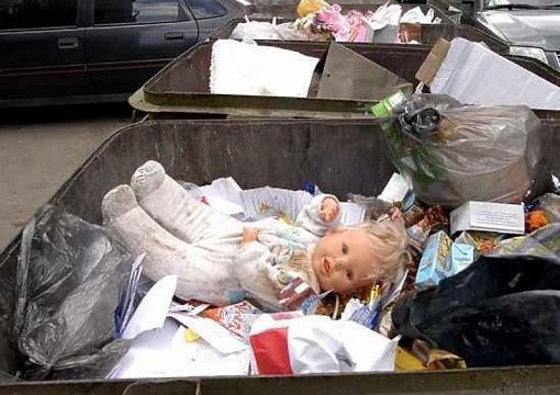 A newborn girl was thrown into a garbage container in one of the districts of Chelyabinsk - Babies, Trash can, Motherhood