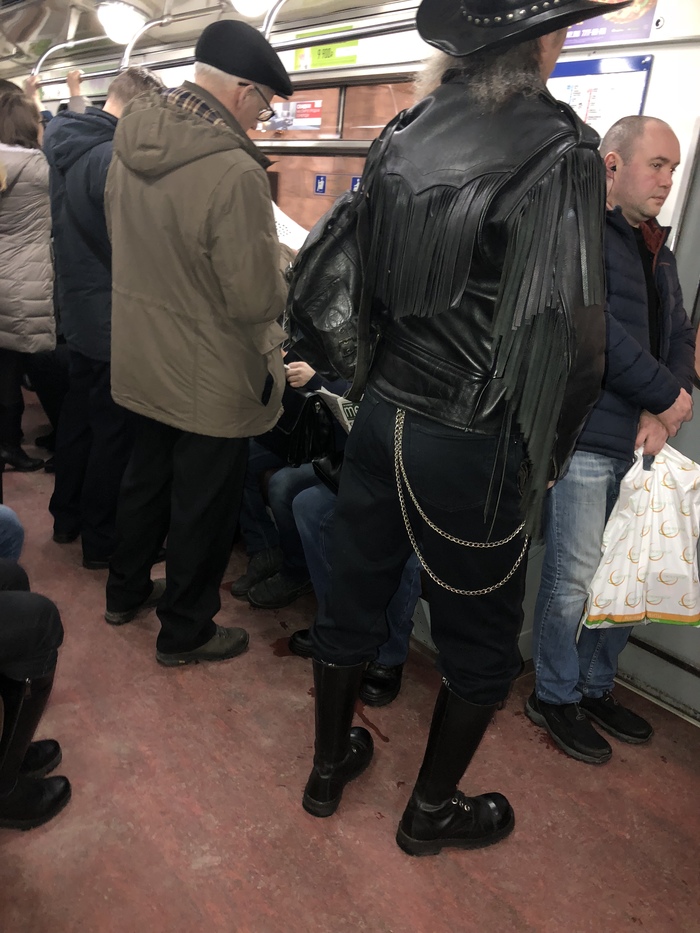 Shooter in the St. Petersburg metro - My, Shooter, Saint Petersburg, Stephen King