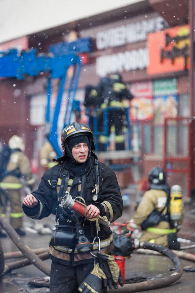 Low bow to you guys. - Kemerovo, Firefighters, Heroes, Rescuers, Longpost