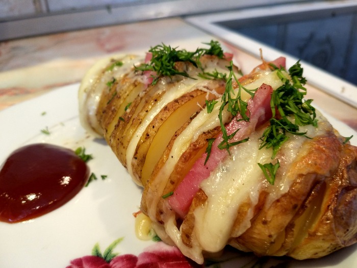 Baked potatoes Hasselback with ham and cheese - My, Food, Recipe, Photorecept, Taste recipe, Tralex Recipes, Longpost, Cooking, The photo