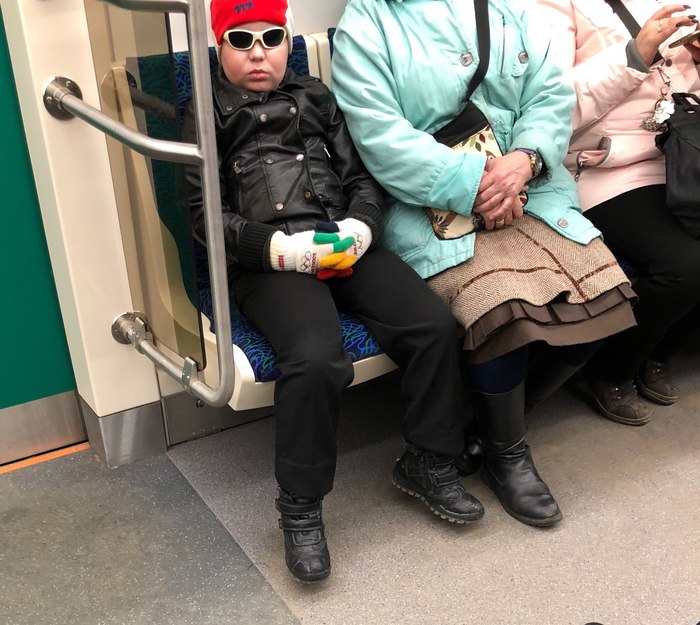 Thunderstorm of the St. Petersburg metro - My, Metro, The photo, Children, Glasses, Пассажиры