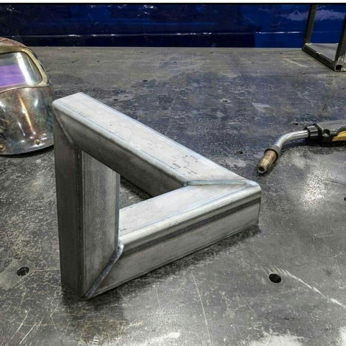 Infinity - Infinity, Welding, Brain blow, Optical illusions, Penrose triangle