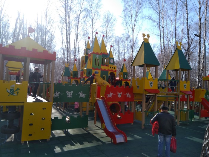 Children's complex. Park them. Tishchenko, Chelyabinsk - My, Spring, Children's Park, Longpost, Chelyabinsk, Children, Playground, The photo