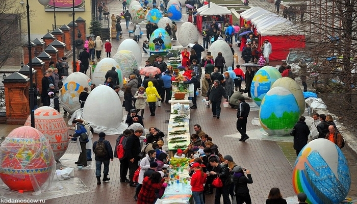 Muscovites warned about the danger of giant Easter eggs due to the wind - Weather, Easter, Moscow, The photo, Longpost