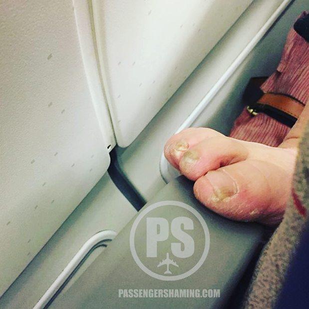 American flight attendant shares photos of the most disgusting passengers on Instagram - Airplane, Пассажиры, Stewardess, Disgusting, Longpost, Negative