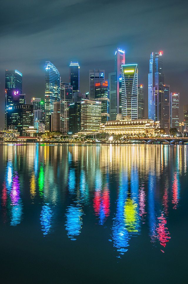 Neon splendor. - Singapore, City lights