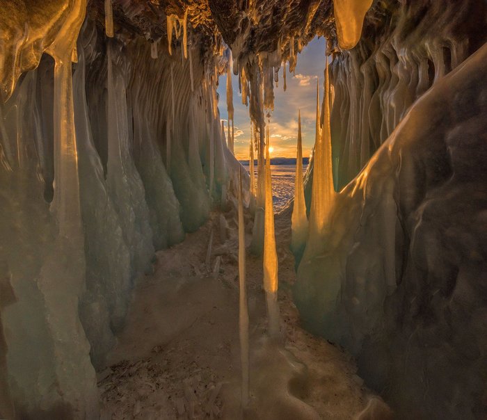 On Lake Baikal (photo by Vladimir Ryabkov) - Baikal, Longpost, Landscape