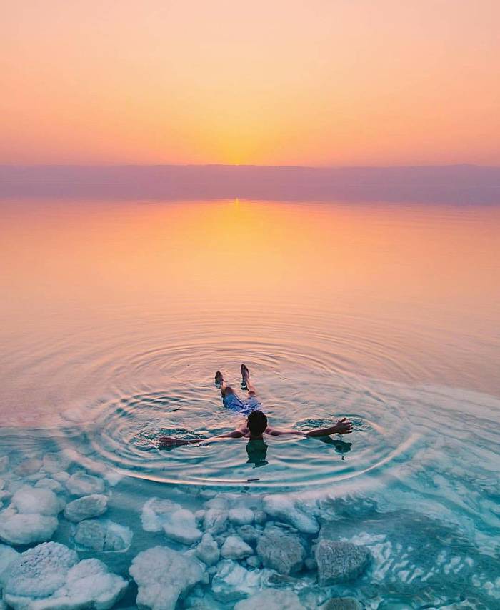 Закат на Мертвом море