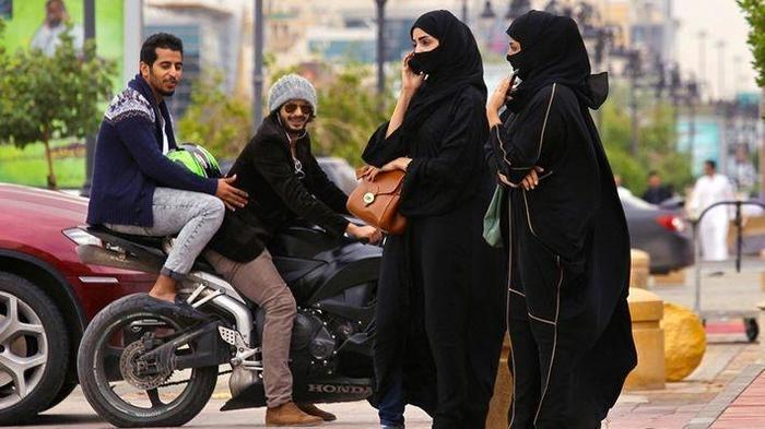 Жестче некуда: 10 запретов для женщин Саудовской Аравии  Саудовская Аравия, законы шариата, запреты для женщин, длиннопост
