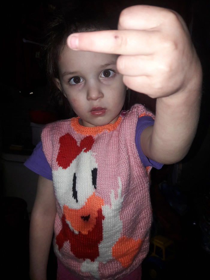 Моя дочка паказала , бывшему мужу ваву!Не плотящему алименты 4 года .