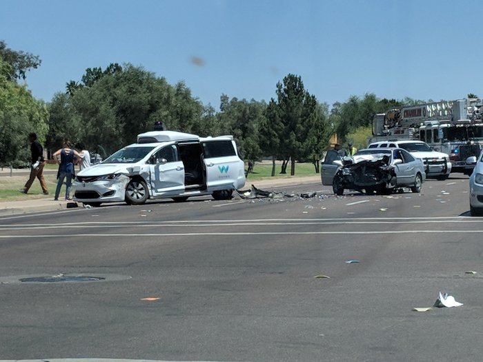 Waymo self-driving car crashed in Arizona - Unmanned vehicle, Waymo, Crash, Road accident, Video