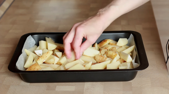 Картофель по-деревенски - проще не бывает Запеченный картофель, Картофель, Рецепт, Видео рецепт, Кулинария, Еда, Irinacooking, Видео, Длиннопост