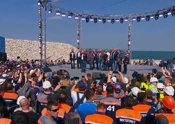 Putin drove across the Crimean bridge in 16 minutes - Vladimir Putin, Crimean bridge, Kamaz, Longpost, Politics