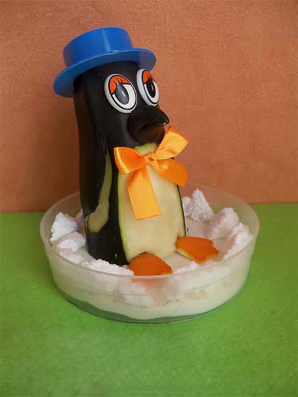 Поделки из овощей. Пингвин из баклажана.