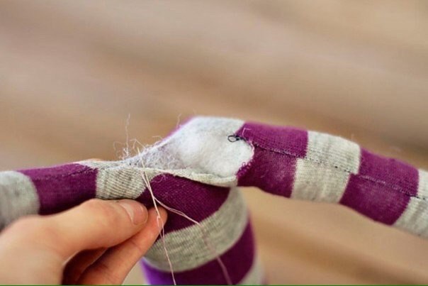 Как сделать самостоятельно игрушки из носков