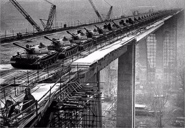 66 T-55 tanks testing the Nuselsky Bridge, Prague, 1970. - Prague, Tanks, Bridge, Trial