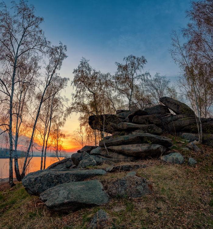 Stone remains on the shore of the Argazinsky Reservoir. - My, Landscape, Панорама, HDR, Argazi, Southern Urals