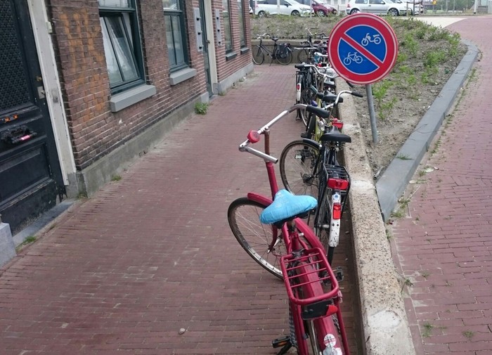 Sign - what is this sign? - My, A bike, Holland, Road sign, Stupid, Netherlands (Holland), Stupidity